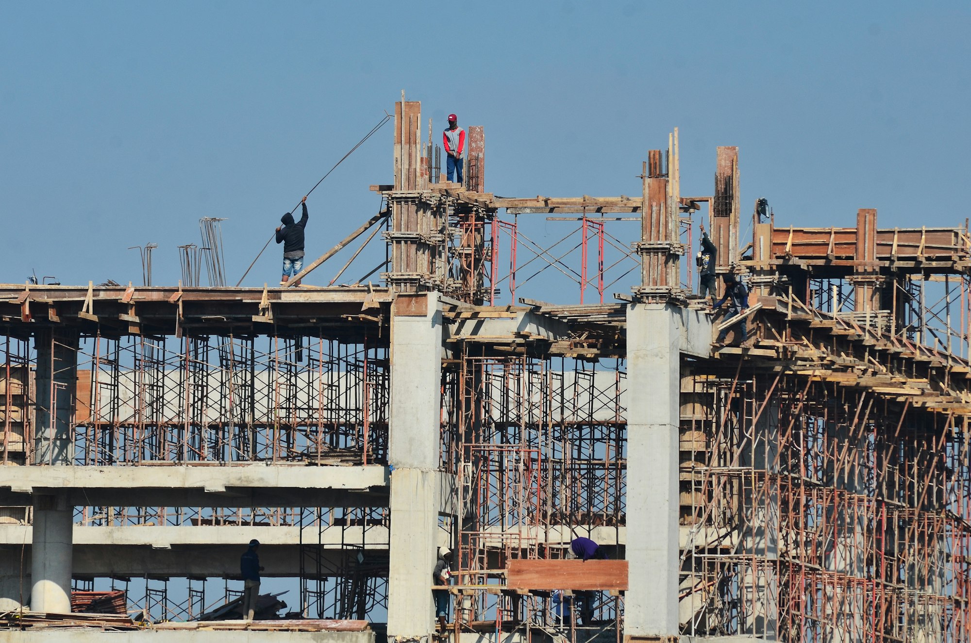 Multi-storey structure under construction
